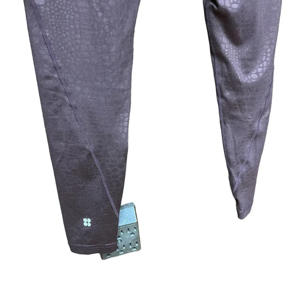 Sweaty Betty All Day‎ Embossed Crocodile 7/8 Leggings Maroon Red Size XS - Picture 6 of 9